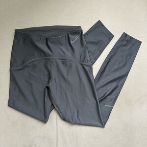 Nike Dri-FIT Gray Shiny Leggings Size S